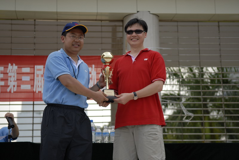 二十五载，风雨兼程；余光熠熠，勇立潮头：祝Kevin Yu入职汇利达25周年快乐！(图1)