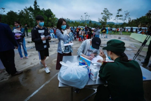 专业成就卓越，汇利达国际货运代理旗下陆运团队承接各类超重超尺寸的东南亚货运！(图1)