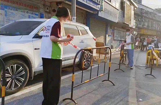 “衣”起同心，守护羊城——汇利达向广州白云区捐赠防疫物资(图1)
