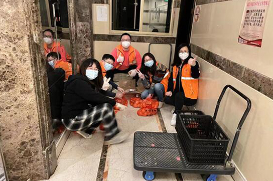 与上海封控期间志愿者对话：感染者这么多，为什么还要成为志愿者？(图1)