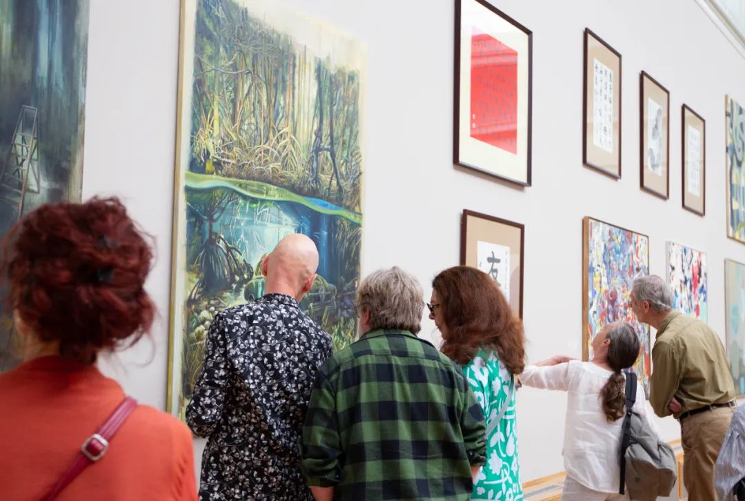 艺术品展会物流实例：45幅大师画作成功出运！汇利达为2022中荷艺术交流展助力！(图2)